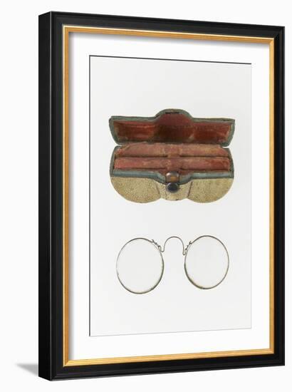 Bésicles et leur étui de forme trilobée-null-Framed Giclee Print