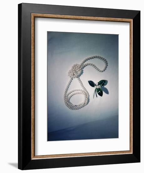 Best Selling Christmas Gifts - Pearl Necklace-Nina Leen-Framed Photographic Print