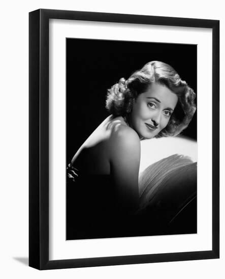 Bette Davis, 1940-null-Framed Photographic Print