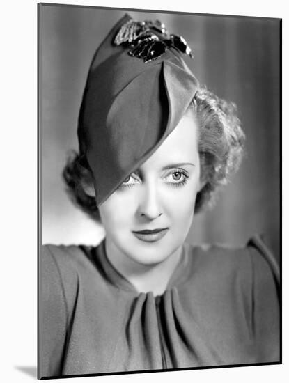 Bette Davis-null-Mounted Photographic Print