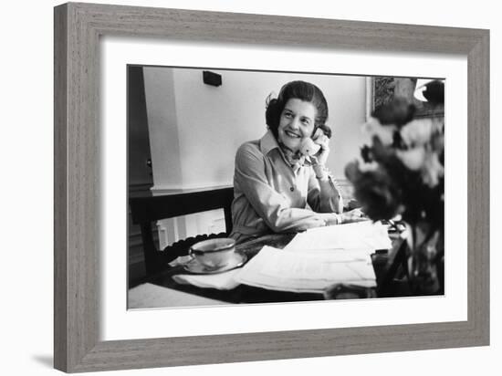 Betty Ford Works at Her Desk in the White House, 1974-76-null-Framed Photo