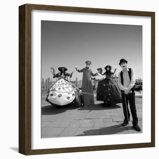 Bienvenido a Venecia-Moises Levy-Framed Photographic Print