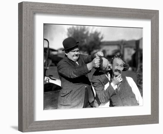 Big Business, Oliver Hardy, Stan Laurel [Laurel and Hardy], James Finlayson, 1929-null-Framed Photo