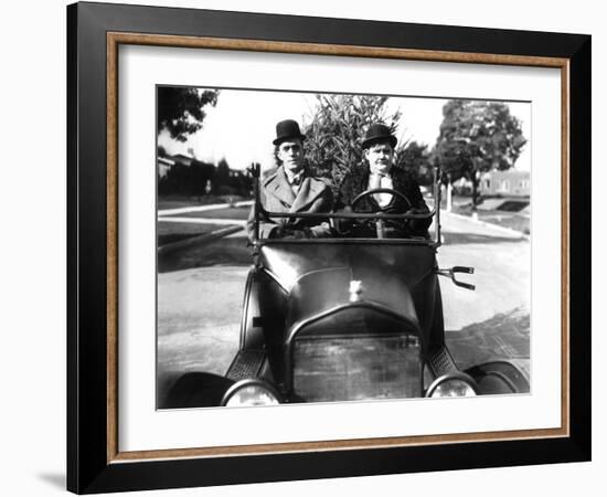 Big Business, Stan Laurel, Oliver Hardy, 1929-null-Framed Photo