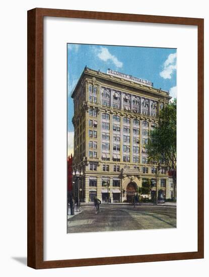 Binghamton, New York, Exterior View of the Security Mutual Life Building-Lantern Press-Framed Art Print