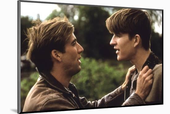 BIRDY, 1984 directed by ALAN PARKER Nicolas Cage and Matthew Modine (photo)-null-Mounted Photo