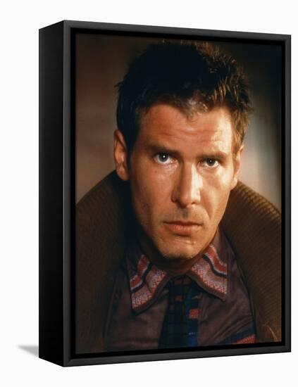 BLADE RUNNER, 1981 directed by RIDLEY SCOTT Harrison Ford (photo)-null-Framed Stretched Canvas