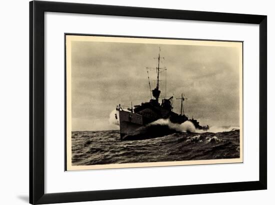 Blick Auf Torpedoboot in Voller Fahrt, Meer, Wellen-null-Framed Giclee Print