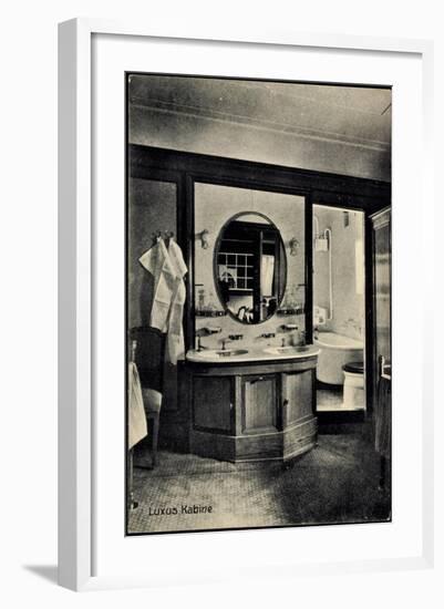 Blick in Die Luxus Kabine Eines Dampfers, Dusche-null-Framed Giclee Print