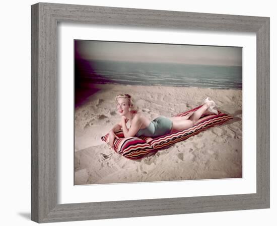 Blonde on Lilo, Woof-Charles Woof-Framed Photographic Print