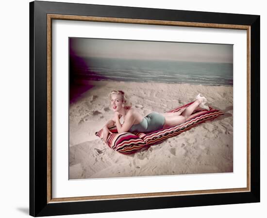 Blonde on Lilo, Woof-Charles Woof-Framed Photographic Print