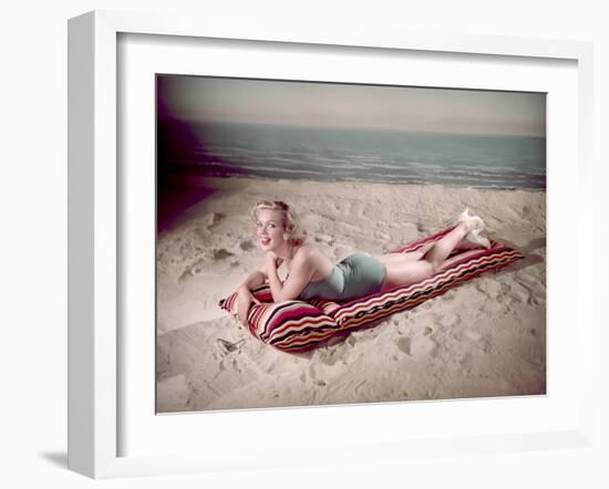 Blonde on Lilo, Woof-Charles Woof-Framed Photographic Print