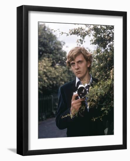 Blow-up by Michelangelo Antonioni (1912 - 2007) with David Hemmings, 1966 (photo)-null-Framed Photo