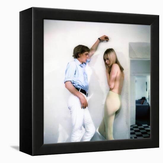 Blow-up by Michelangelo Antonioni (1912 - 2007) with David Hemmings, Jane Birk 1966 (photo)-null-Framed Stretched Canvas