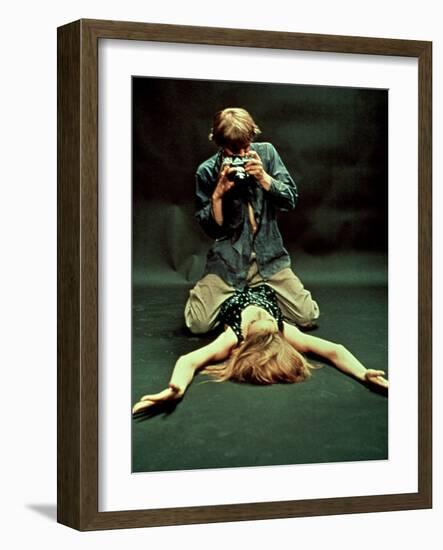 Blow-Up, David Hemmings, Verushka, 1966-null-Framed Photo