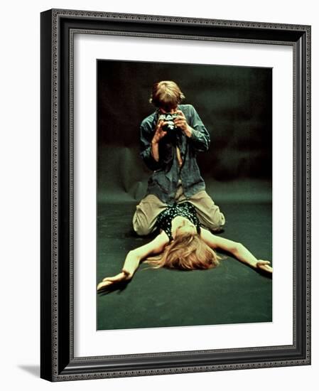 Blow-Up, David Hemmings, Verushka, 1966-null-Framed Photo