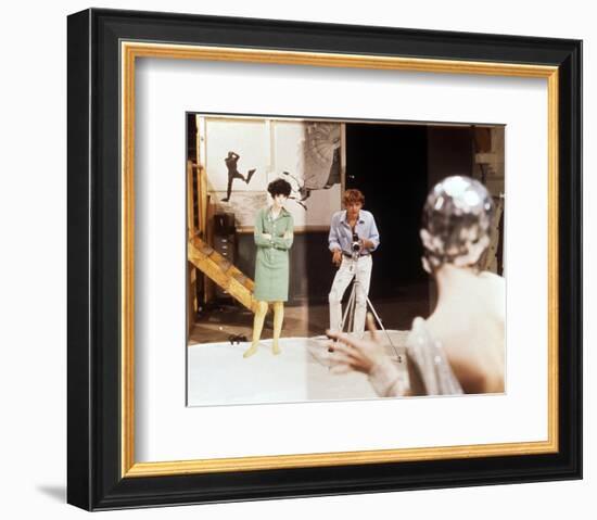 Blowup-null-Framed Photo