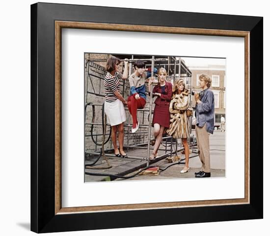 Blowup-null-Framed Photo