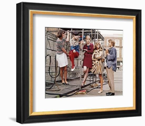 Blowup-null-Framed Photo