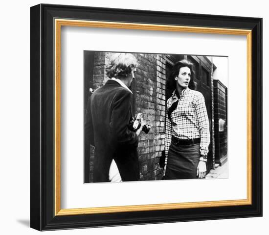 Blowup-null-Framed Photo