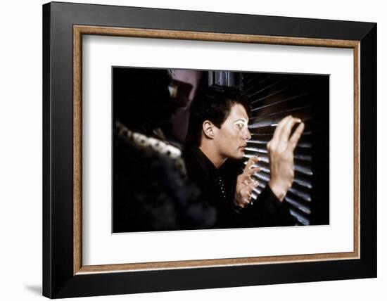 Blue Velvet by DavidLynch with Kyle MacLachlan, 1986 (photo)-null-Framed Photo