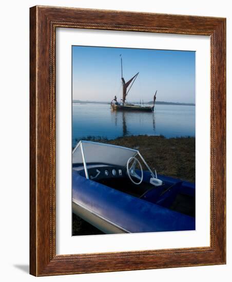 Bluexs-Tim Kahane-Framed Photographic Print