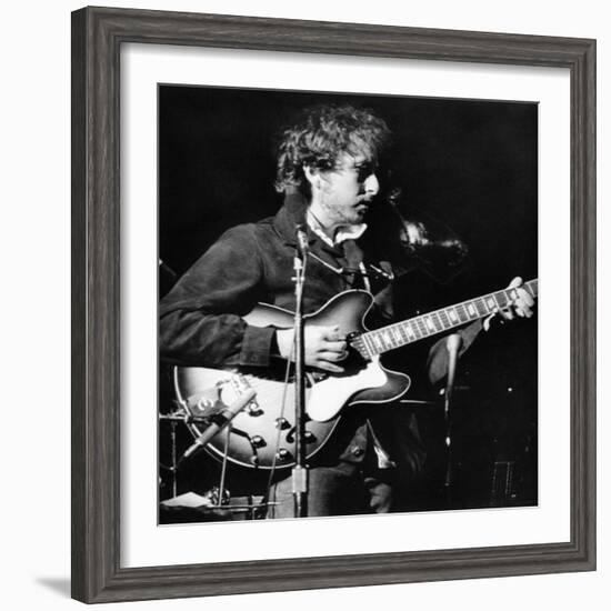Bob Dylan (1941-)-null-Framed Giclee Print