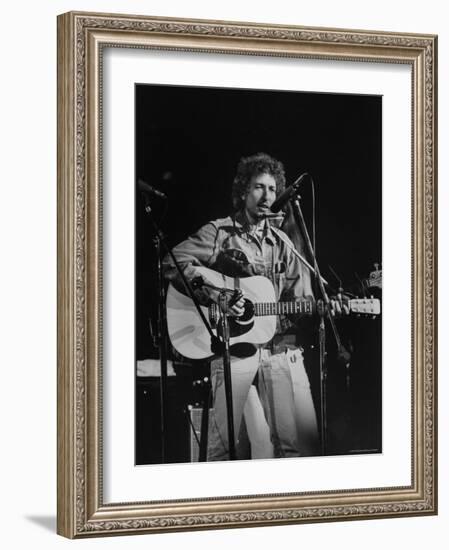 Bob Dylan during Rock Concert at Madison Square Garden-Bill Ray-Framed Premium Photographic Print