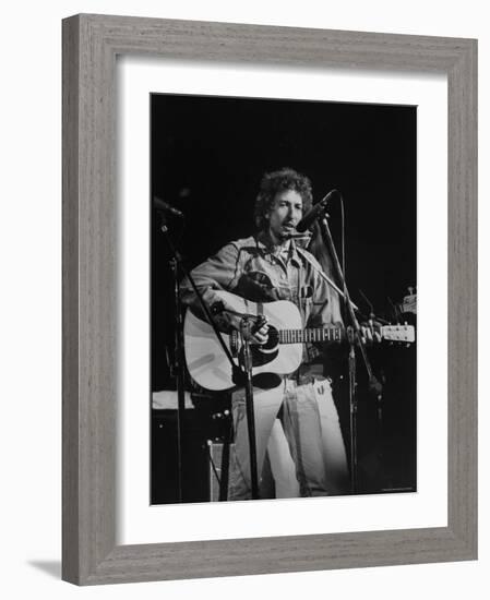 Bob Dylan during Rock Concert at Madison Square Garden-Bill Ray-Framed Premium Photographic Print