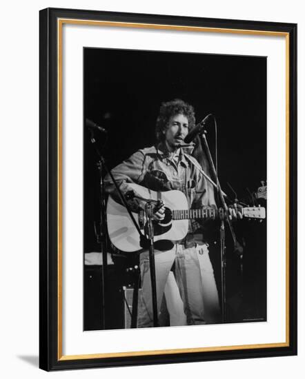 Bob Dylan during Rock Concert at Madison Square Garden-Bill Ray-Framed Premium Photographic Print