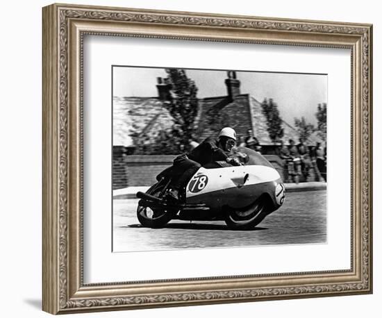 Bob Mcintyre on Gilera 500-4, 1957 Isle of Man Tourist Trophy race-null-Framed Photographic Print