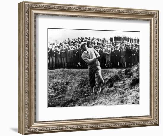 Bobby Jones at the British Amateur Golf Championship at St. Andrews, Scotland, June 1930-null-Framed Premium Giclee Print