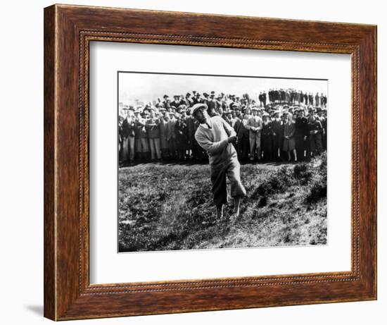 Bobby Jones at the British Amateur Golf Championship at St. Andrews, Scotland, June 1930-null-Framed Premium Giclee Print