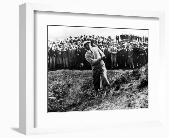 Bobby Jones at the British Amateur Golf Championship at St. Andrews, Scotland, June 1930-null-Framed Premium Giclee Print