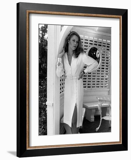 BODY HEAT, 1981 directed by LAWRENCE KASDAN Kathleen Turner (b/w photo)-null-Framed Photo