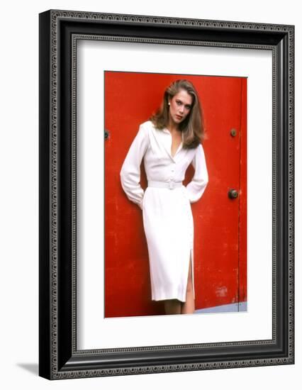 BODY HEAT, 1981 directed by LAWRENCE KASDAN Kathleen Turner (photo)-null-Framed Photo