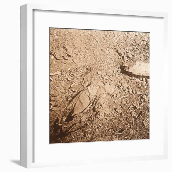 Body of dead soldier, Verdun, northern France, c1914-c1918-Unknown-Framed Photographic Print