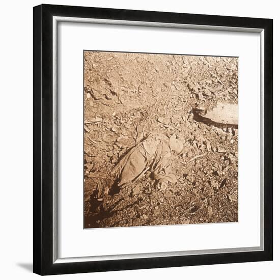 Body of dead soldier, Verdun, northern France, c1914-c1918-Unknown-Framed Photographic Print