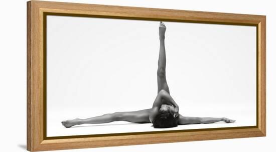 Body Star-Ross Oscar-Framed Premier Image Canvas