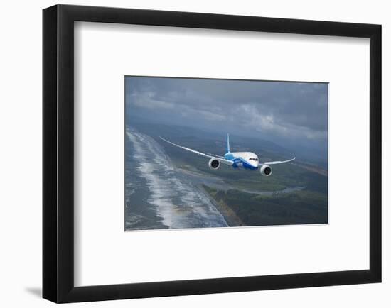 Boeing 787 Dreamliner-null-Framed Art Print