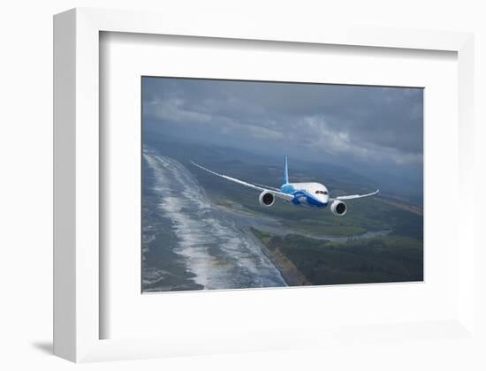 Boeing 787 Dreamliner-null-Framed Art Print