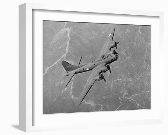 Boeing B-17F Flying Fortress-null-Framed Photographic Print