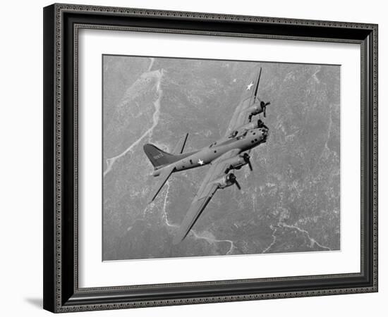 Boeing B-17F Flying Fortress-null-Framed Photographic Print