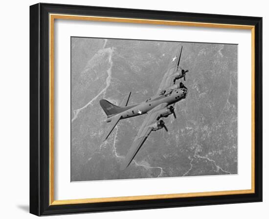 Boeing B-17F Flying Fortress-null-Framed Photographic Print