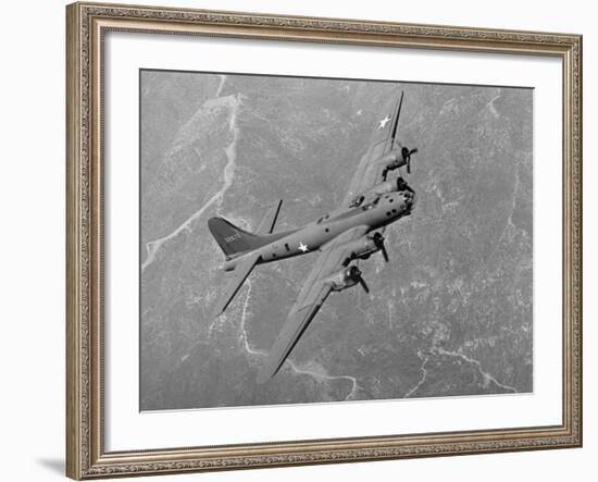 Boeing B-17F Flying Fortress-null-Framed Photographic Print