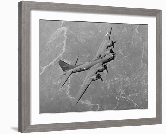 Boeing B-17F Flying Fortress-null-Framed Photographic Print