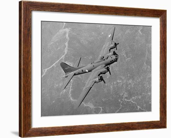 Boeing B-17F Flying Fortress-null-Framed Photographic Print