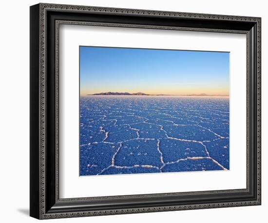 Bolivia, Potosi Department, Daniel Campos Province, View of the Salar de Uyuni, the largest salt fl-Karol Kozlowski-Framed Photographic Print