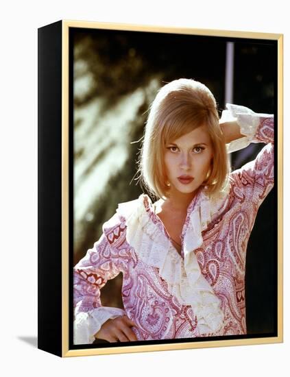 BONNIE AND CLYDE, 1967 directed by ARTHUR PENN Faye Dunaway (photo)-null-Framed Stretched Canvas