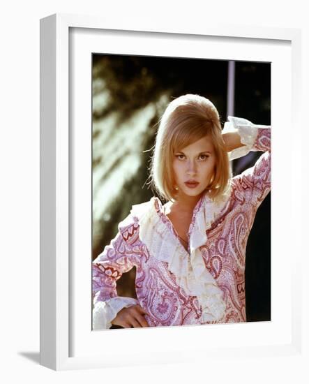 BONNIE AND CLYDE, 1967 directed by ARTHUR PENN Faye Dunaway (photo)-null-Framed Photo